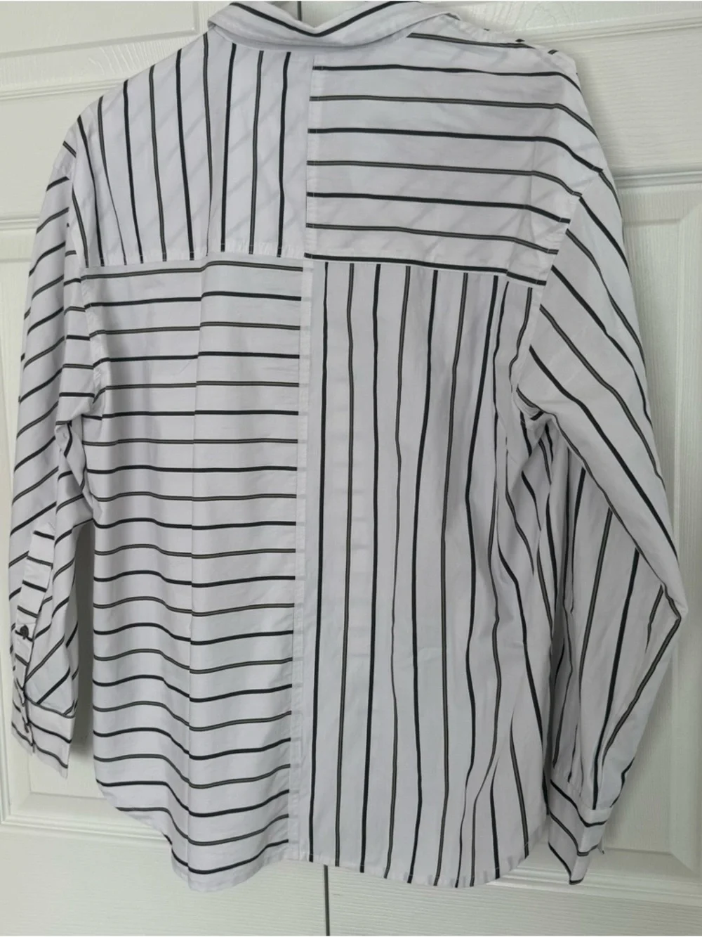 Scotch & Soda White Shirt with Black Stripes - Picture 2 of 5